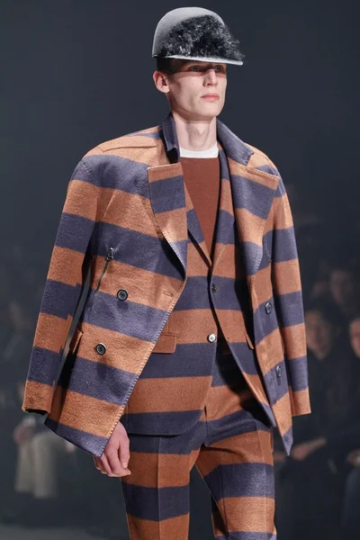 Look 72